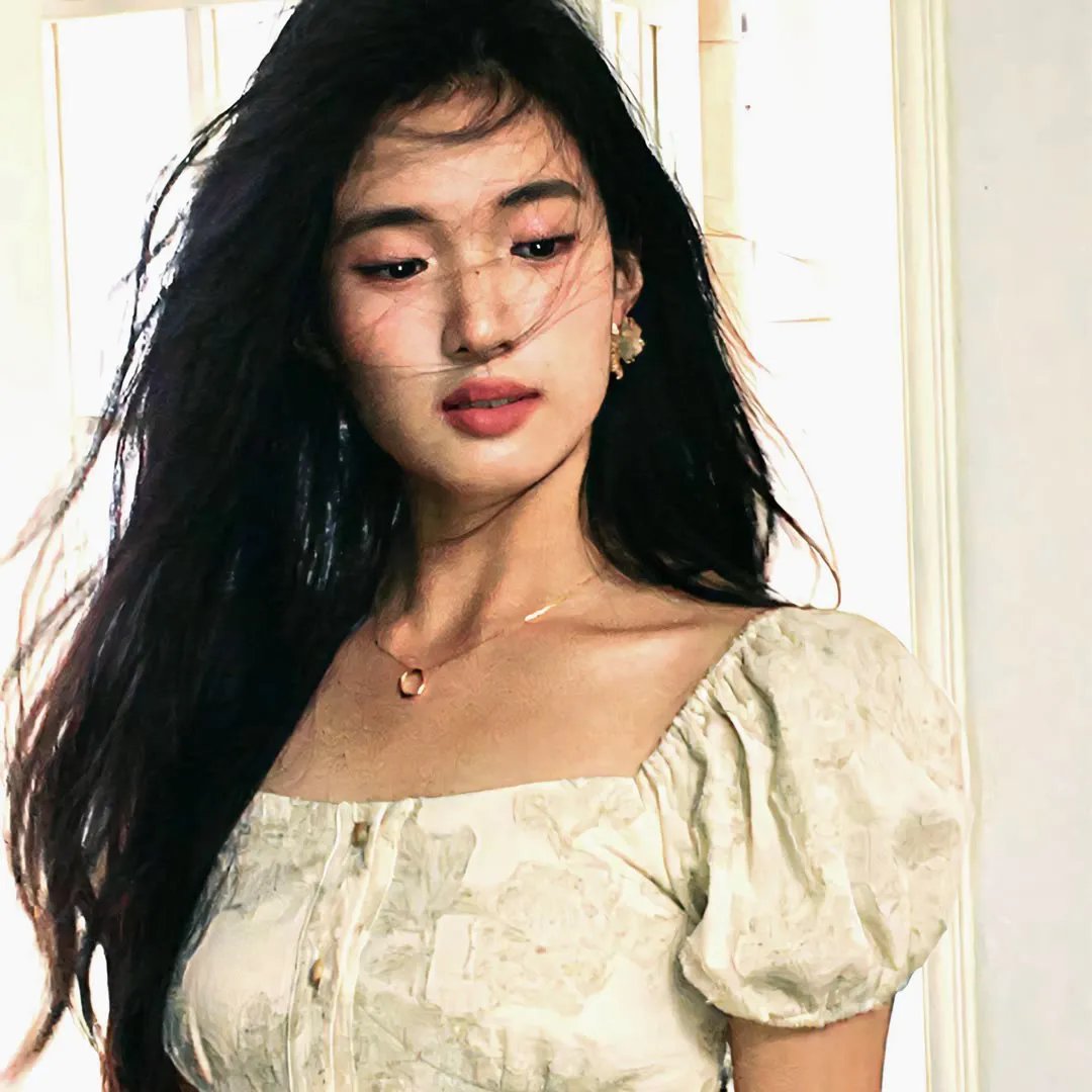 红色尾翼